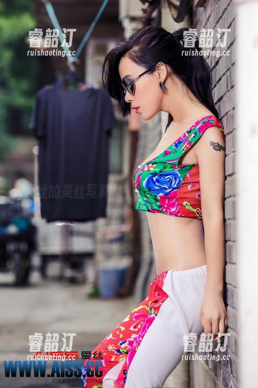 爱丝的美丝写真集，今天你下载了吗？