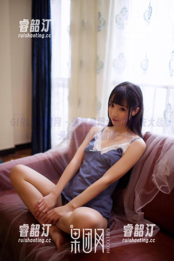 GIRLT果团网 - 这就是周大萌的皮衣大战全集，光这身材就值得一看！