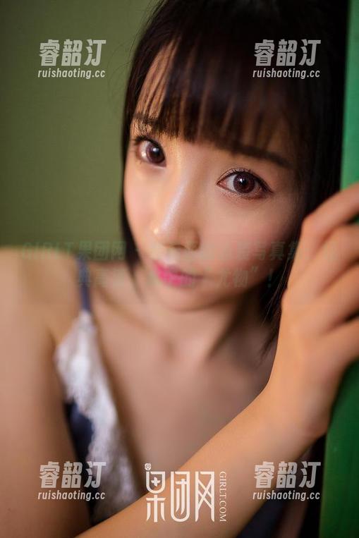 GIRLT果团网 - 裴希西的泳装写真集：经典高清，水中的“尤物”！