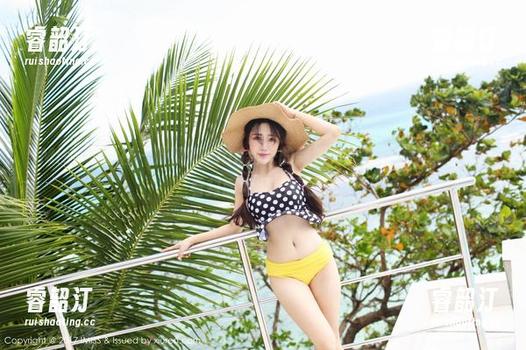 IMiss爱蜜社 - 妤薇Vivian新来的制服写真集，老实说，光是看封面就开始想了...