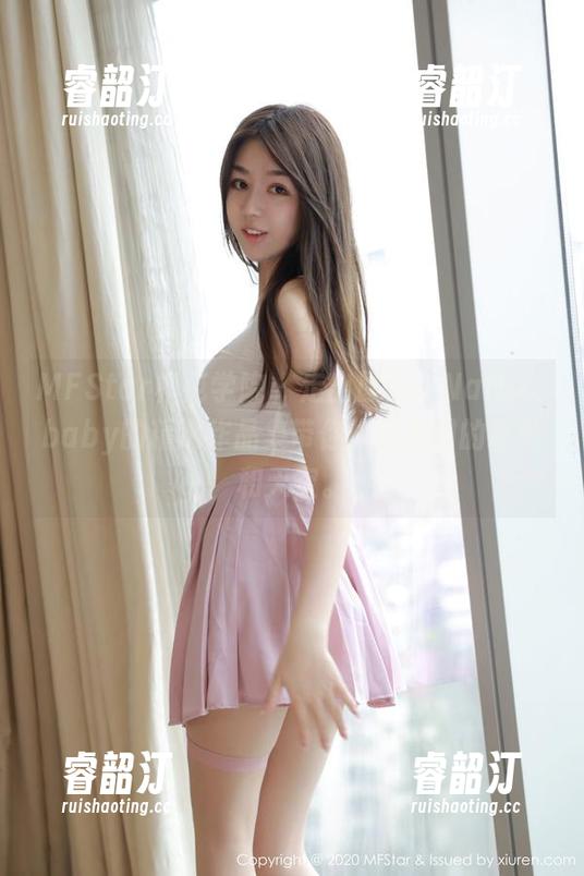 MFStar模范学院-NaNa_baby MFStar模范学院 - 走出屋外,NaNa_baby的精选作品集带你体验不同的草地和天空。