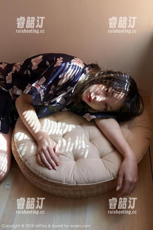 MiiTao蜜桃社-木奈奈 MiiTao蜜桃社 - 木奈奈的女友图集:这是什么萌宠?确实得分享!