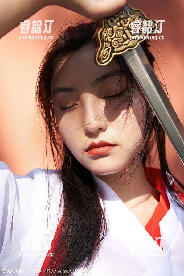 MiiTao蜜桃社-韩贝贝 MiiTao蜜桃社 - 最新短裙情报!“韩贝贝”的图册,让人心生向往,想试试那裙子