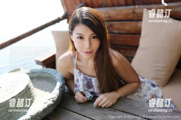MyGirl美媛馆-美桃酱 MyGirl美媛馆 - 美桃酱的丝袜舞动,高清照片中似乎藏了点小心机!