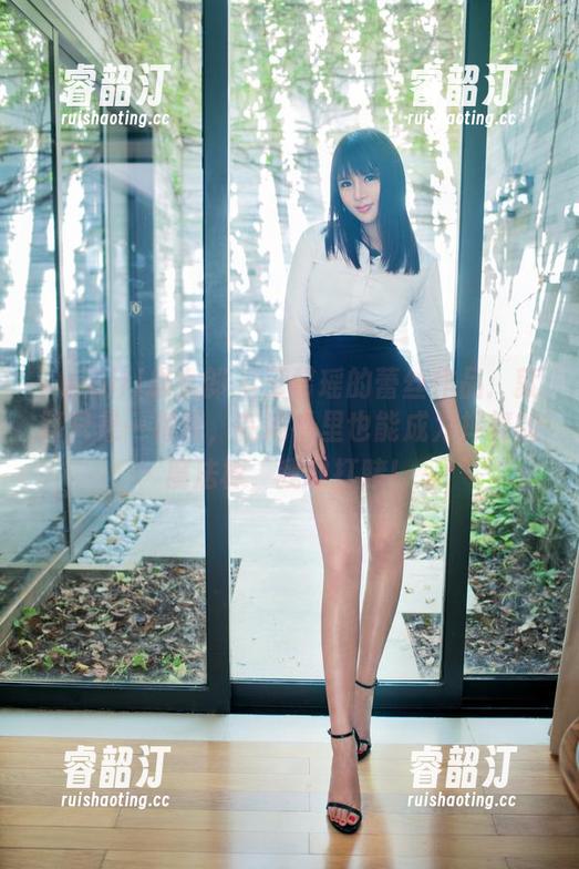 TuiGirl推女郎-王馨瑶 TuiGirl推女郎 - 王馨瑶的蕾丝作品:就算只是一根线,在她手里也能成为挥舞的魔法棒,我敢打赌!