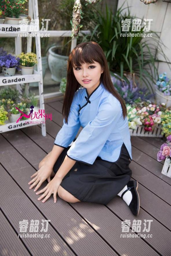 UGirls尤果网-黛蓓琪 UGirls尤果网 - 黛蓓琪的护士私拍,就这气质,谁不想要个‘看护’?