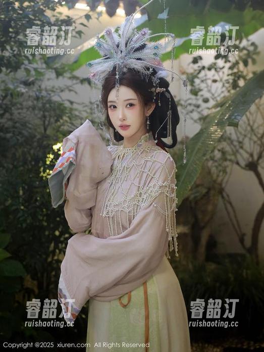 Xiuren秀人网-林文文yooki Xiuren秀人网 - 林文文yooki又双叒叒出新自拍了,壁纸效果简单粗暴,竟然让我开始琢磨自己是不是也该摆个姿势。