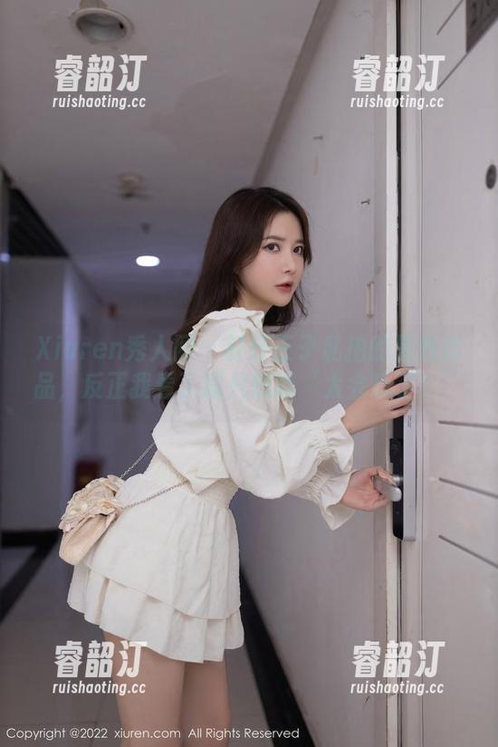 Xiuren秀人网 - 轩轩王子私拍的黑色作品，反正我看了就只想喊‘太会玩了！’