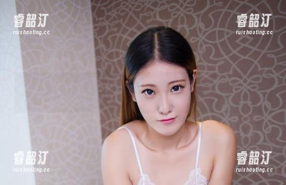 YouWu尤物馆-Amrita贞贞 YouWu尤物馆 - Amrita贞贞的校服图库:谁说穿校服不能有态度?