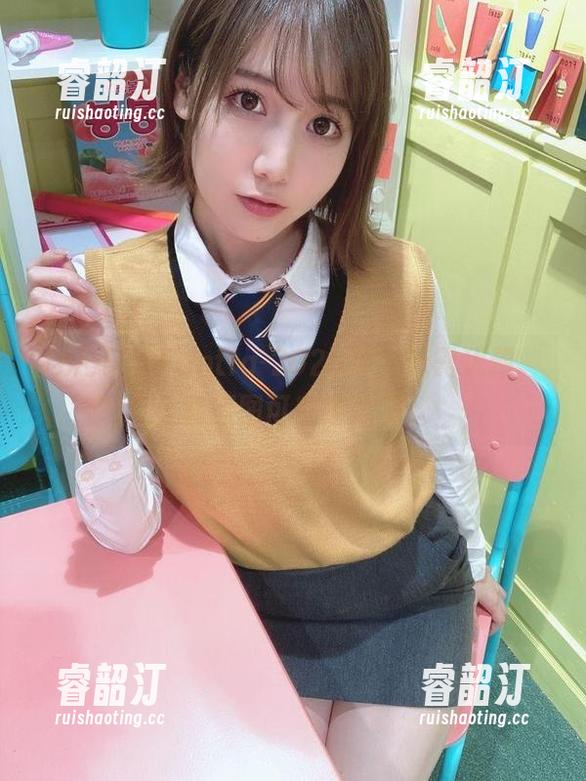 けん研的Fantia-2020年：无需犹豫，全套原图可随意欣赏！