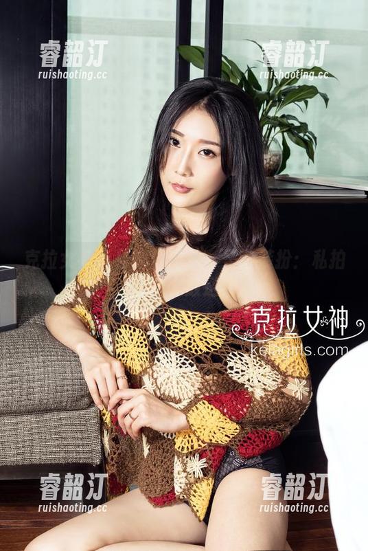 克拉女神-依娜丝 克拉女神 - 依娜丝500种圣诞装扮:私拍原图大放送!