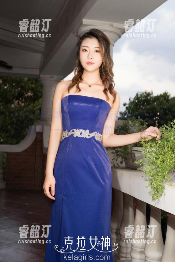 克拉女神-芊芊 克拉女神 - 芊芊的裸足,原图像是直接走出了画框——对不起,我的小宇宙快燃起来了!