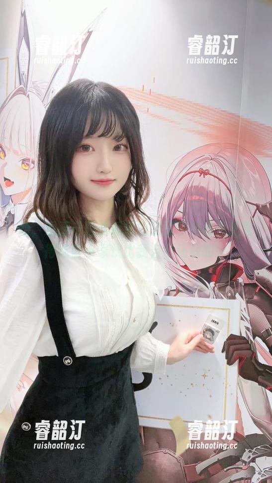 额，观看千阳快起床的猫猫图包时竟然觉得这些小家伙比我自己还聪明。