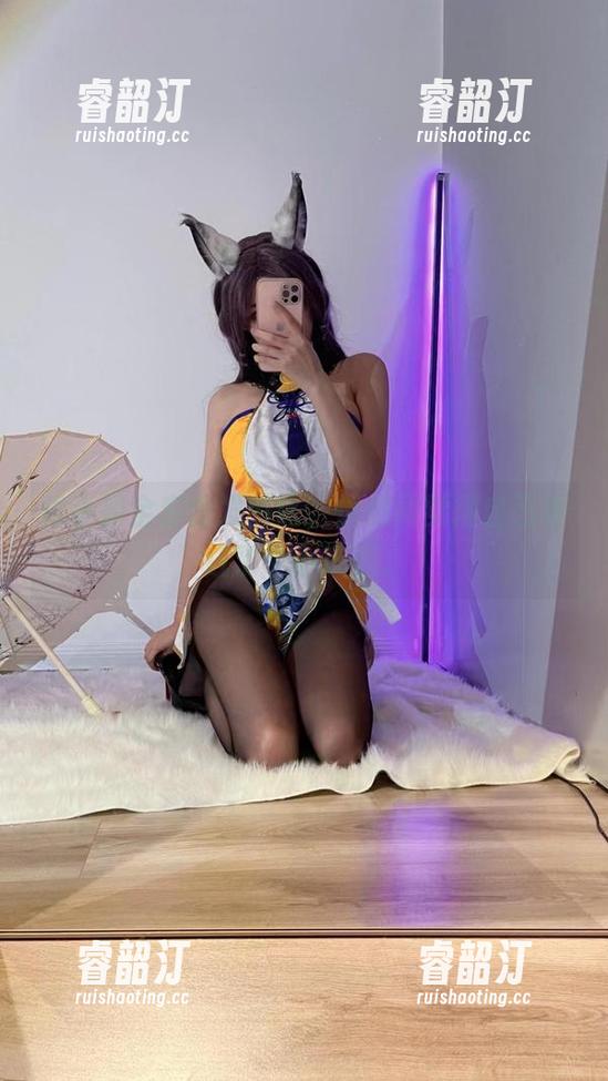 啾小妍 啾小妍全套金发芭比,恍惚间觉得自己也成了个小玩偶。