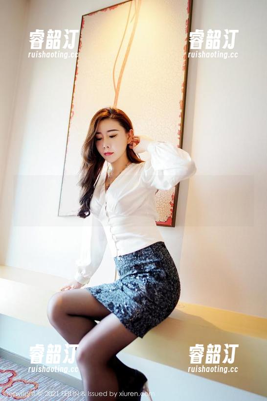 嗲囡囡 - 施忆佳KITTY的作品美脚，令我不得不心痒痒想点开更多美图。