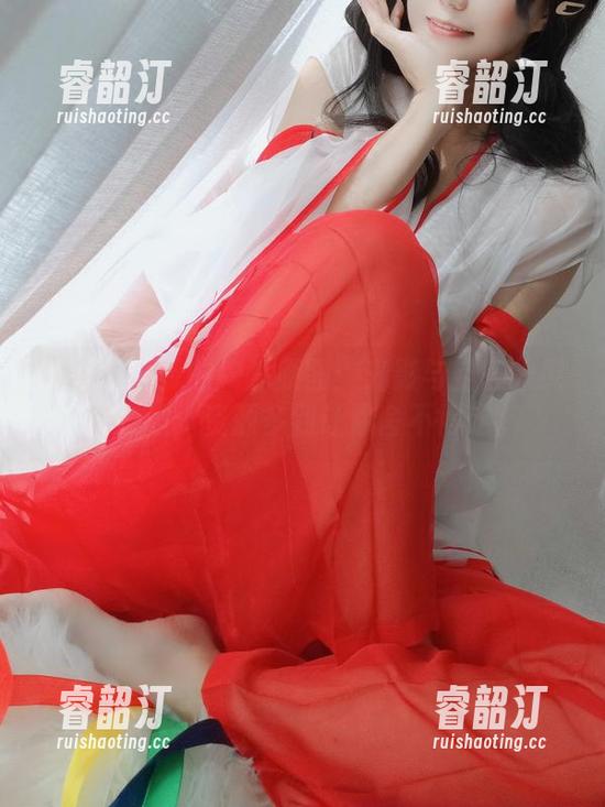 小仓千代w 小仓千代w的户外原图:光影与空气的灵魂舞蹈,资源多到让你舍不得走。
