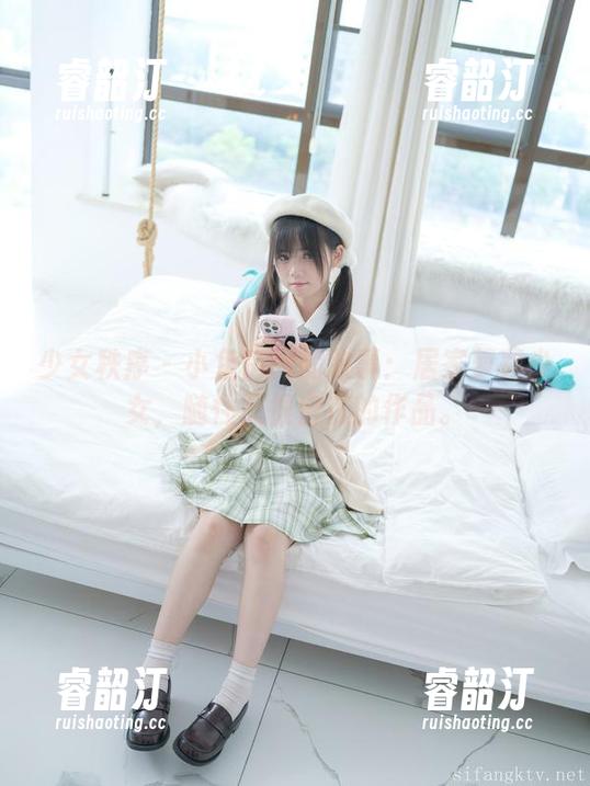 少女秩序-小鱼 少女秩序 - 小鱼房间的故事:居家萝莉少女,随性又很自在的作品。
