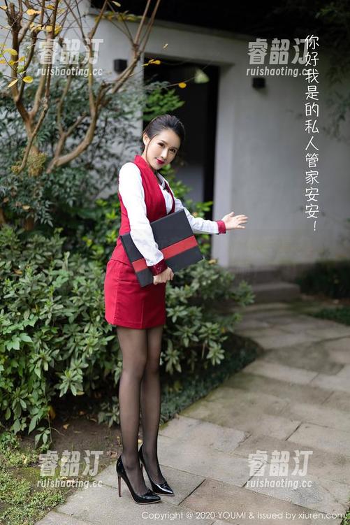 尤蜜荟 - 夏天+小尤奈=轻松愉快写真集，让这歪曲的幽默盛开吧！