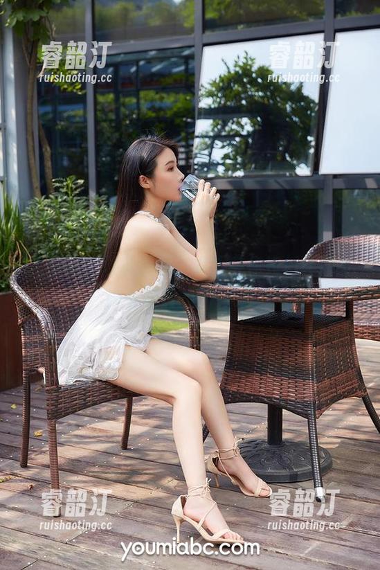 尤蜜荟-易阳 尤蜜荟 - 双人美图,易阳教你如何让朋友误会你俩的CP关系!