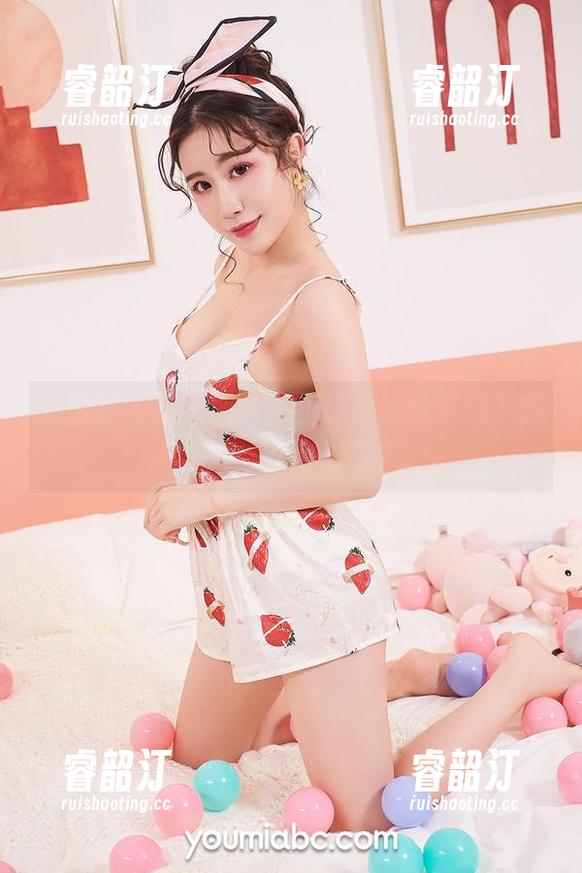 尤蜜荟-李承美 尤蜜荟 - 精选图片:李承美黑丝穿搭,怎么就这么好看呢?
