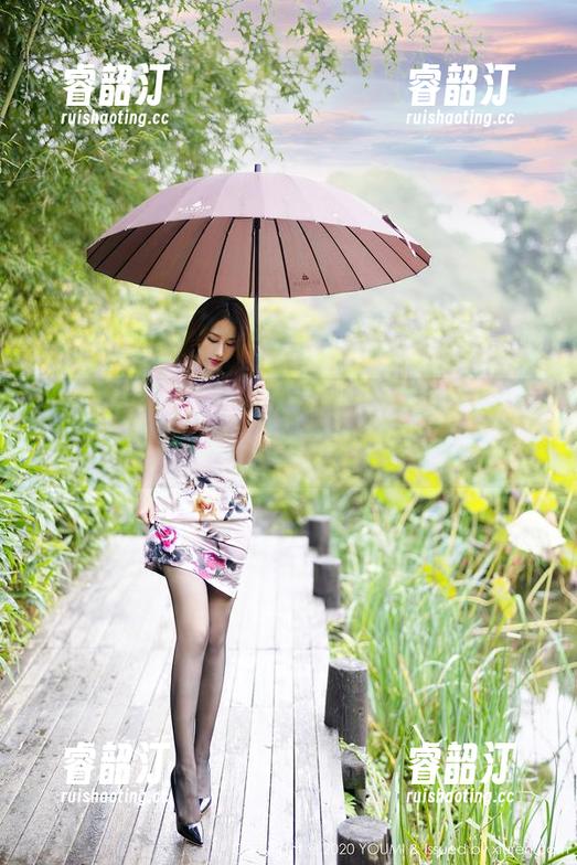 尤蜜荟 - 原图走一波，玥儿玥er的套装竟然意外舒适？