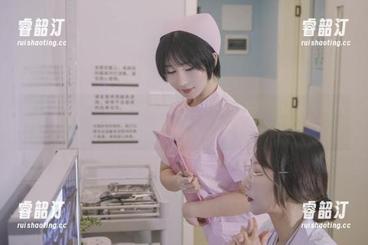 在双人教室里，岛田云溪教你怎么‘美色’与‘书本’共存，原图不藏私！
