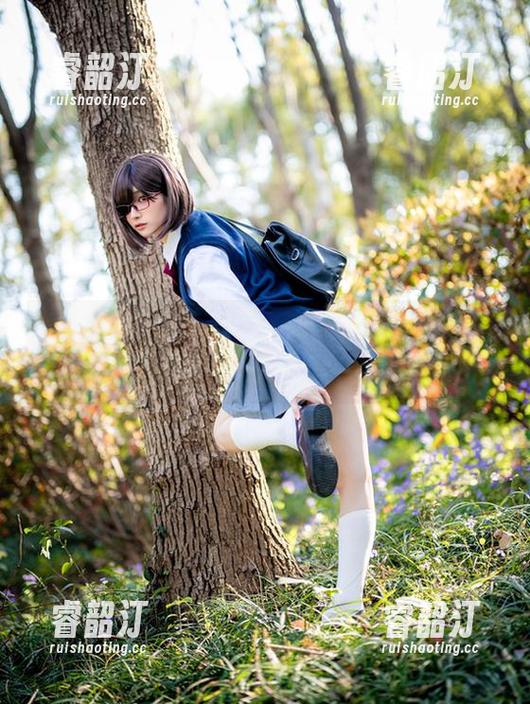 猜猜兔女郎幼爱youmeko在干嘛？她又要用这套图教大家“如何不正经”！