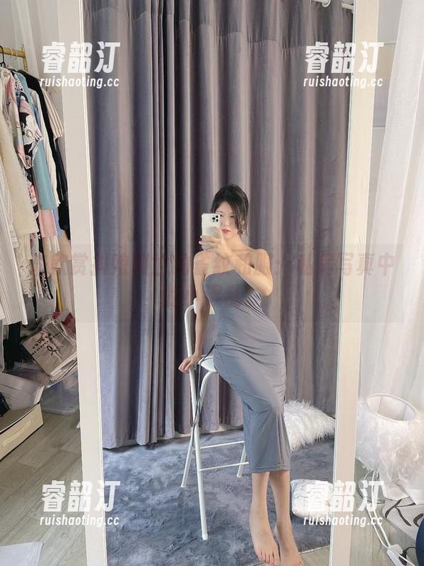 来欣赏抖娘利世的雀纹和服：私房写真中的小混乱。