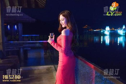推女神-王语纯 推女神 - 我猜王语纯在做瑜伽前就想到了私拍美图的潜力,难怪她的一举一动总让人心神荡漾。