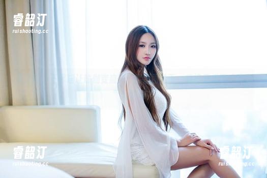推女郎-王馨瑶 推女郎 - 王馨瑶让瑜伽变魔法:高清图片下,我终于发现“锁骨”的真谛!