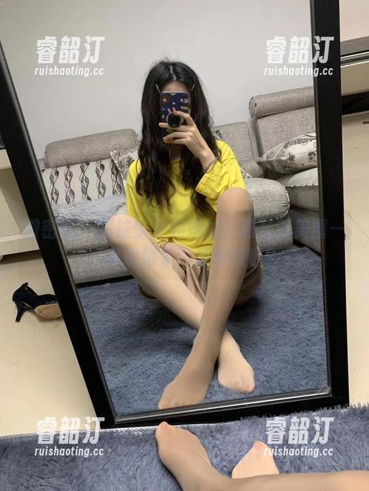 提袜少女 微密圈 - 提袜少女和她的高跟鞋新美图——谁说脚掌不能有故事?