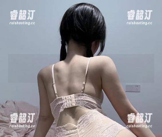火龙果羊 微密圈 - 免费图集:火龙果羊的自拍日常,保证你没见过的“自我”对照