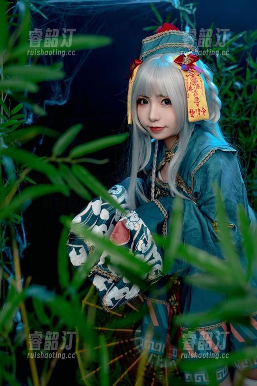 爆机少女喵小吉 爆机少女喵小吉的办公室合集:工作与呆萌到底能碰撞出什么奇妙火花?