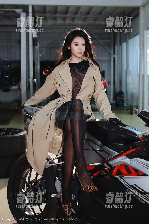 秀人网-童千艺cara 秀人网 - 童千艺cara的制服原图大揭晓,谁说制服不能玩出花样?