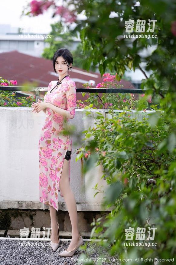秀人网-糯美子mini 秀人网 - 随着糯美子mini的比基尼写真集,来点夏天的清爽吧!