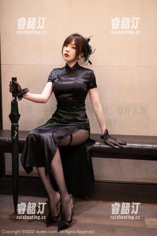 秀人网 - 牛仔裤和陈思琪Art，有什么隐藏美图在等你的发现吗？