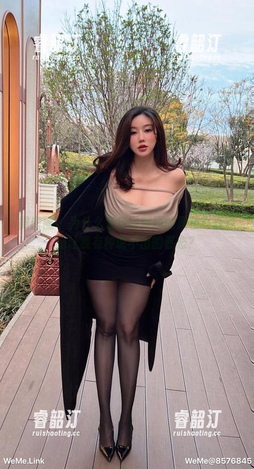 紫色哒豚豚 微密圈 - 为什么紫色哒豚豚的黑色写真总是让我有种说不出的眷恋?