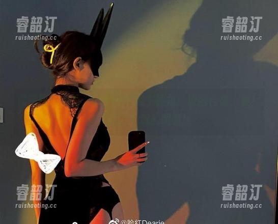 微密圈 - 脸红Dearie的男主视角：原图合集，瞧！这才是大导演的眼睛！
