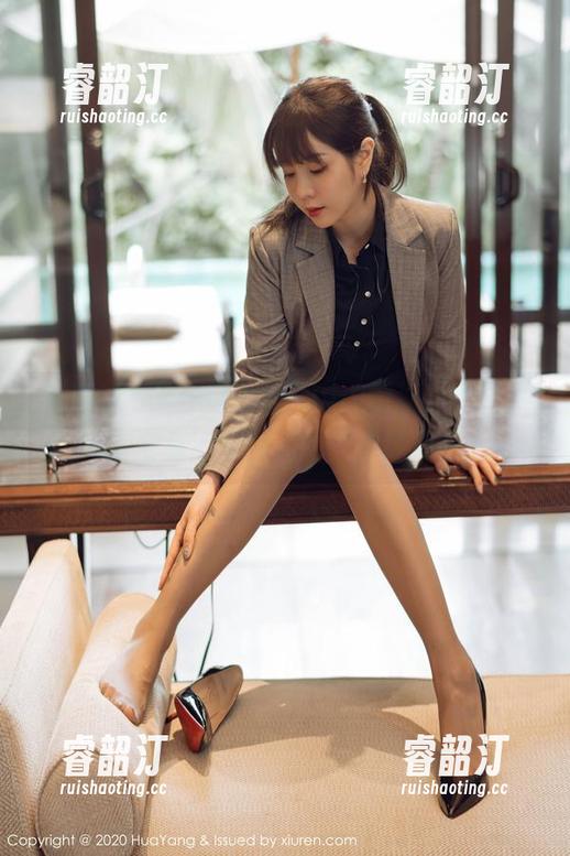 花漾show - 白茹雪Abby的女友设定，完全是不同次元的“上线”！