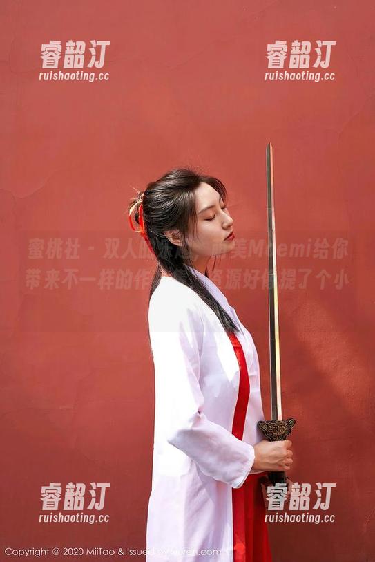 蜜桃社-萌美Moemi 蜜桃社 - 双人的乐趣,萌美Moemi给你带来不一样的作品集,资源好像提了个小醒?
