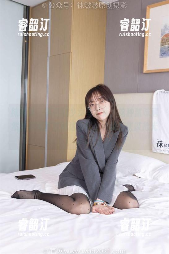 袜啵啵 - 苏苏的少女写真集，这种甜味居然能被她拿捏得这么好，资源都快被抢光了。