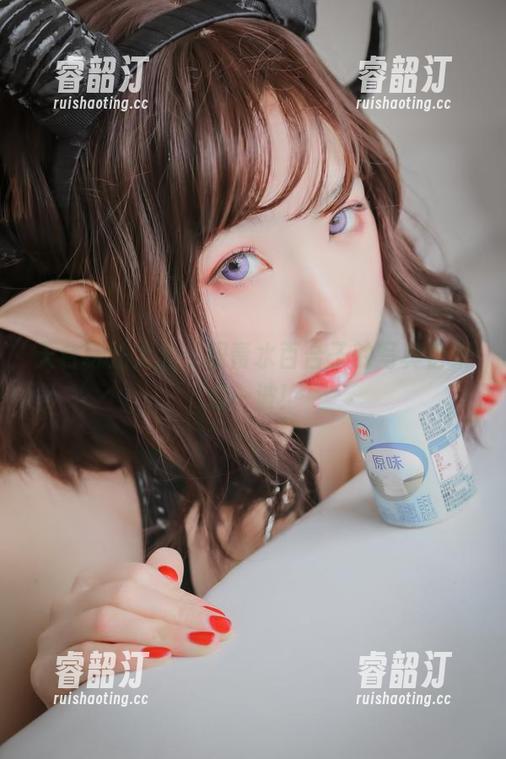 天台玩法大全，跟青水百合子的写真合集走一波！