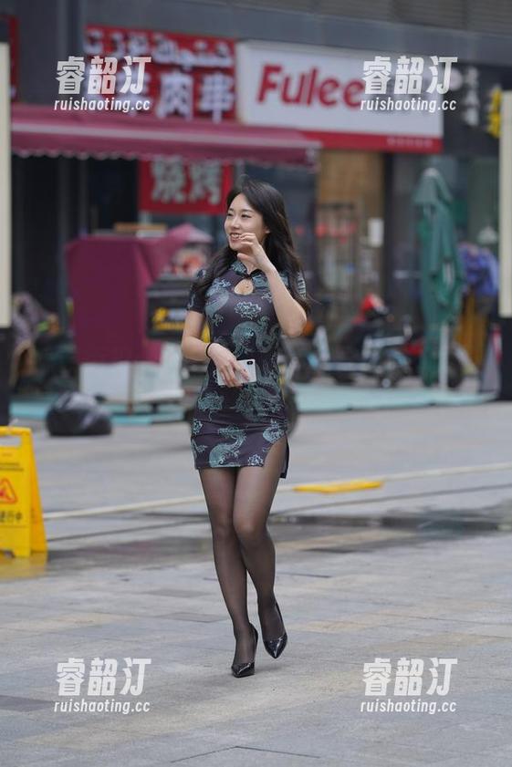 魔镜街拍 魔镜街拍:长腿小姐姐带你看不一样的写真,可能还要再来二十次