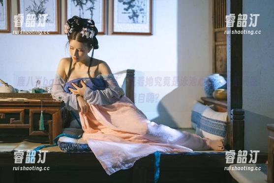 鹿八岁baby 鹿八岁baby宅女泳衣作品,观看她究竟是泳池心机,还是只是在家里自嗨?